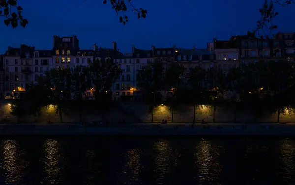 Gece Şehir Manzaraları Pont Seine Nehri Paris Saint Michel Yuvarlak — Stok fotoğraf