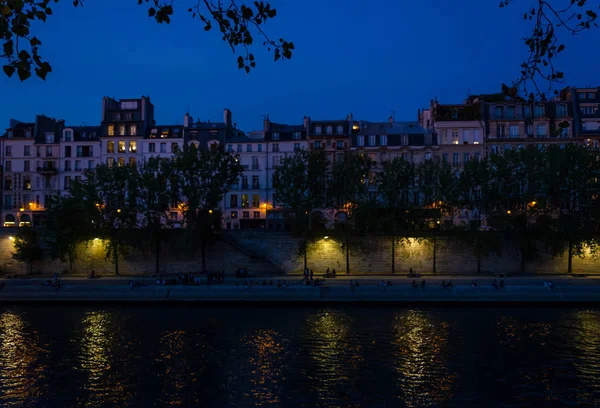 Gece Şehir Manzaraları Pont Seine Nehri Paris Saint Michel Yuvarlak — Stok fotoğraf