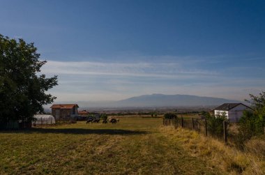 Sofya şehir - Avrupa'nın en hava kirli şehir. Podgumer village, Bulgaristan görünümünden