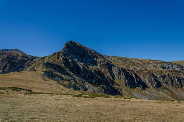 Pico Rocoso Cerca Del Lago Babreka Riñón Montaña Rila Bulgaria — Foto de Stock