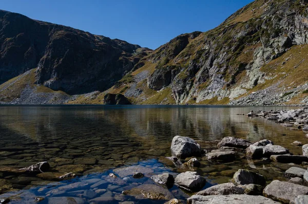 Een Uitzicht Lake Babreka Kidney Tot Een Groep Van Glaciale — Stockfoto