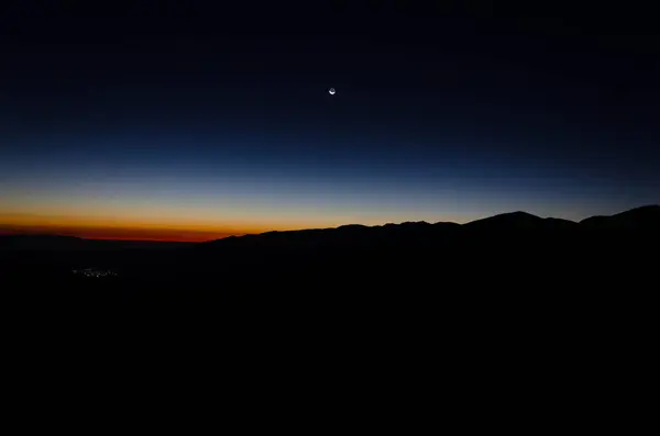 Belo Nascer Sol Sobre Cumes Rochosos Montanha Rila Uma Vista — Fotografia de Stock