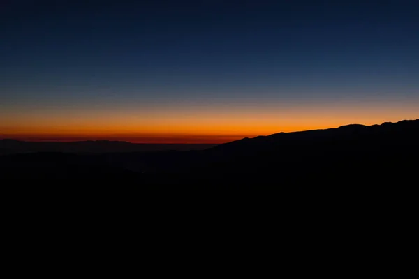 Belo Nascer Sol Sobre Cumes Rochosos Montanha Rila Uma Vista — Fotografia de Stock