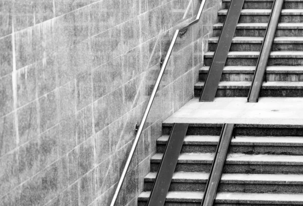 Treppe Zur Bahn Schwarz Weiß — Stockfoto