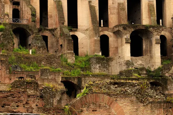 Roma, İtalya, 05.25.2019. Sokak manzaraları - Colosseu