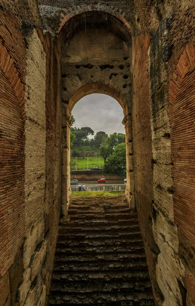 Rom Italien Utsikt Över Gatan Colosseum — Stockfoto