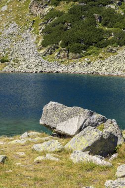 Rila Dağı'nda yürüyüş, Bulgaristan. Takip güzergahı Ystrebetz - Musala zirvesi
