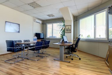 İnşaat endüstrisi malları için depo