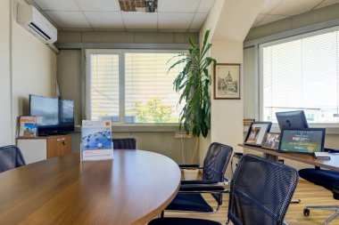 İnşaat endüstrisi malları için depo