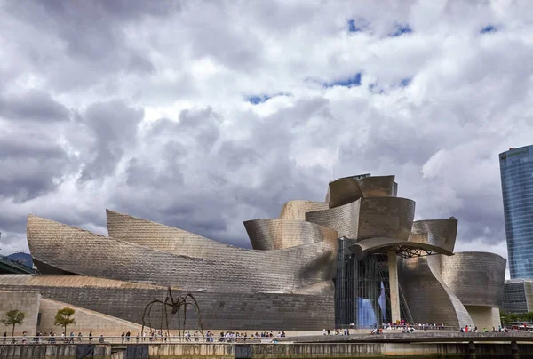 Bilbao, Španělsko, cca srpen 2018, Guggenheim Royalty Free Stock Fotografie