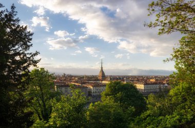 Torino (Torino) Yüksek çözünürlüklü muhteşem ışıklandırmalı manzara manzarası