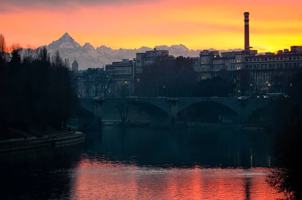 Coucher Soleil Panoramique Turin Sur Rivière Monviso Jpg — Photo