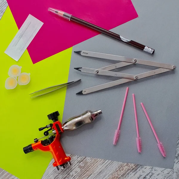 düzeltme ve kaşları, permanentmakeup boyama için Araçlar