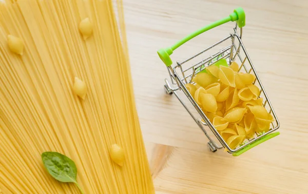 Shopping Products Buy Ingredients Italian Pasta Tomatoes Greens Food Delivery — Stock Photo, Image