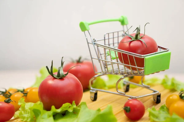 Comprando Productos Compre Ingredientes Para Pasta Italiana Tomates Verduras Entrega —  Fotos de Stock