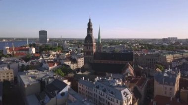 Old Riga City Dome Katedrali üzerinde havadan görünümü.