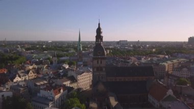 Old Riga City Dome Katedrali üzerinde havadan görünümü.
