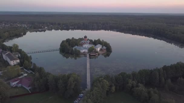 Klášter Svatého Vveděnskij Regionu Vladimir Region Ostrově — Stock video