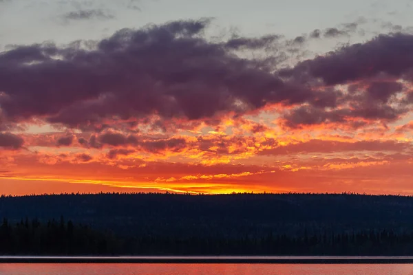 North Russian lake landscape on sunset, Murmansk region — Stock Photo, Image