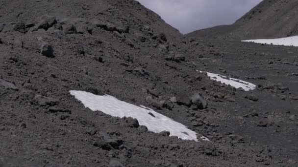 Panoramautsikt över ytan av vulkanen Etna. Sicilien, Italien. — Stockvideo