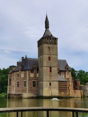 Flaman Rönesans Horst Kalesi (Kasteel van Horst) Belçika. 1263 yılında kuruldu, 1490 yılında Lodewijk Pynnock tarafından yeniden inşa edildi 