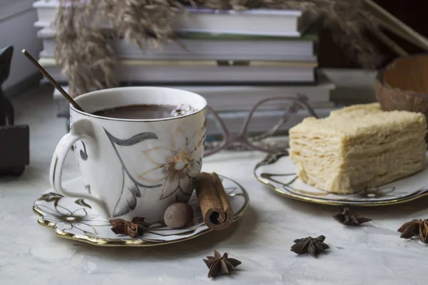 Cup Coffee Cake Desk Morning Breakfast — Stock Photo, Image