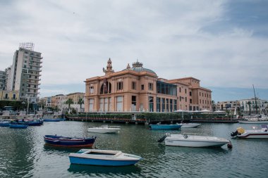 Tekneler Bari Apulia deniz yaz İtalya