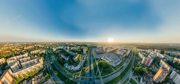 Rydze lato miasto Sunrise 360 Vr Drone obraz dla wirtualnej rzeczywistości, ulicy Panorama — Zdjęcie stockowe