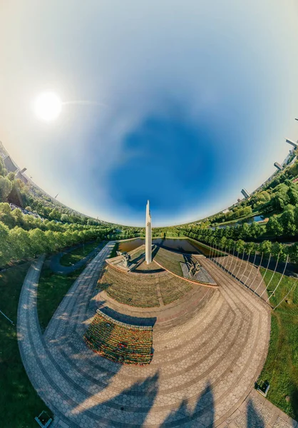 Riga stad Monument voor bevrijders The Second World War drone mening 360 vr — Stockfoto