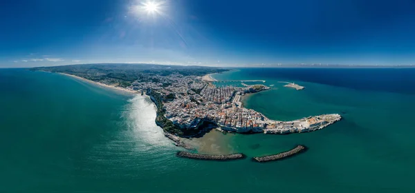 이탈리아 항공기 360 vr에 Vieste Apulia 시 바다 해안선 블루 — 스톡 사진