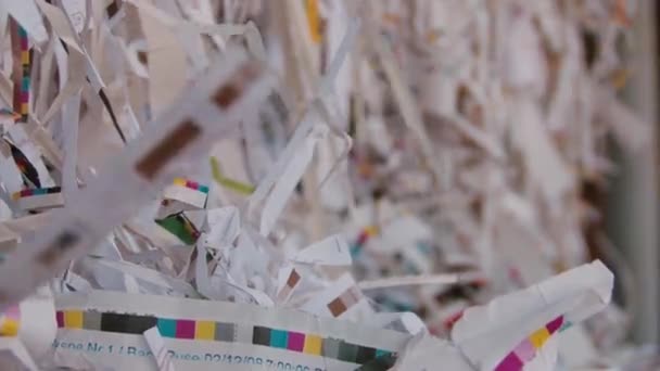 Riciclaggio della spazzatura Produzione di carta da cartone — Video Stock