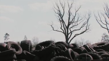 Fabrika çöp geri dönüşüm eski kauçuk tekerlekler