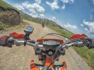 Dağ kir bisiklet Enduro yolculuk yüksek Kafkas Dağları