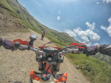 Dağ kir bisiklet Enduro yolculuk yüksek Kafkas Dağları