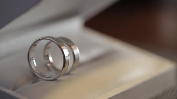 Gold Rings macro Wedding closeup shoot diamon Jewellery — Stock Video