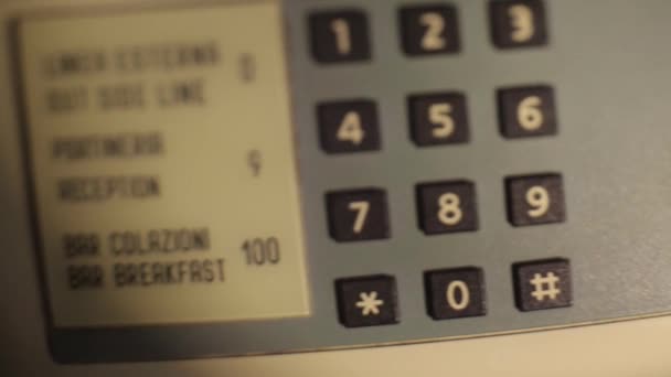 老式座机电话在意大利与模糊 — 图库视频影像