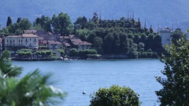 Lake Como İtalya Adası siyah koltuklar