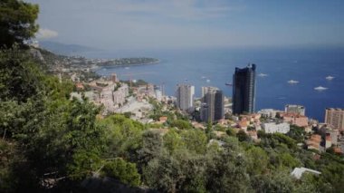 Monaco yaz evleri caddeler ve yollar Monte Carlo'da arabalı