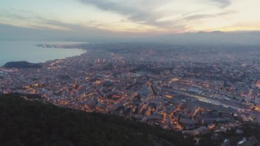 Güzel Fransa Şehir nightligts gün batımı roze deniz hava
