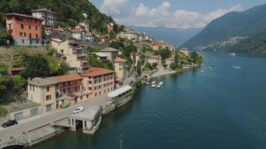 Como Gölü İtalyan Rivierası drone uçuş dağlar, dron 4 k doğa uçuş yakınındaki evleri