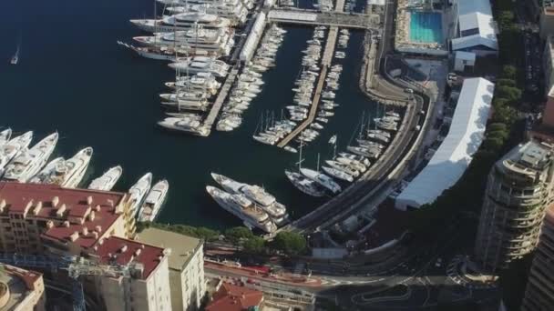 Yahts port de mer à Monaco Monte Carlo ville France ville avec appartements bateaux et casino — Video