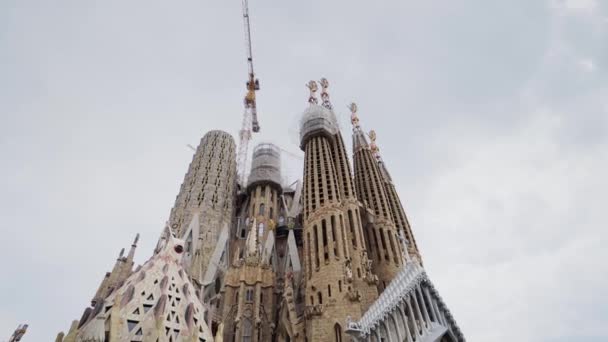 Barcelone Gaudi architecture Temple Expiatori de la Sagrada Fam lia — Stockvideo