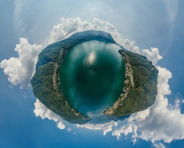 İtalya Como Gölü dron hava 360 vr sanal gerçeklik dron panorama