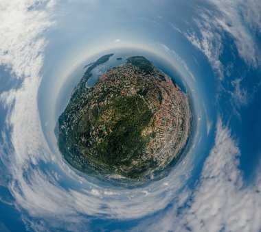 Güney Fransa'da azure sahil hava 360 vr sanal gerçeklik dron panorama üzerinde güzel şehirde