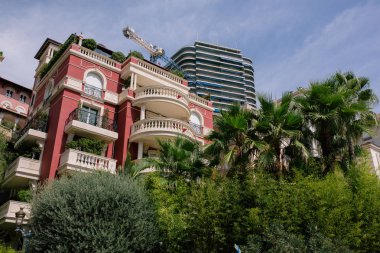 Monaco Şehir Monte Carlo'da Güney Avrupa'nın yaz sokaklarda