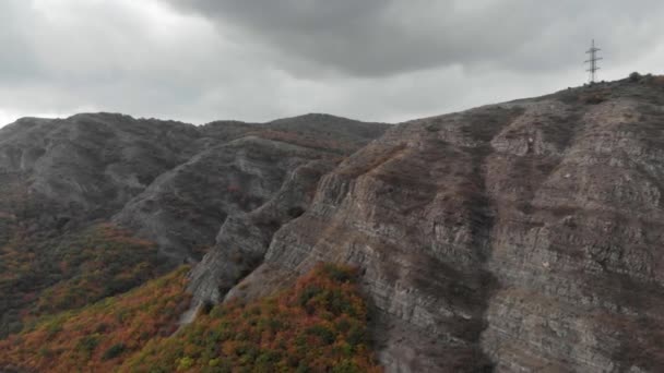 Góry 4k epickie Drone lotu Caucasus wzgórza i doliny piękno przyrody gruziński — Wideo stockowe