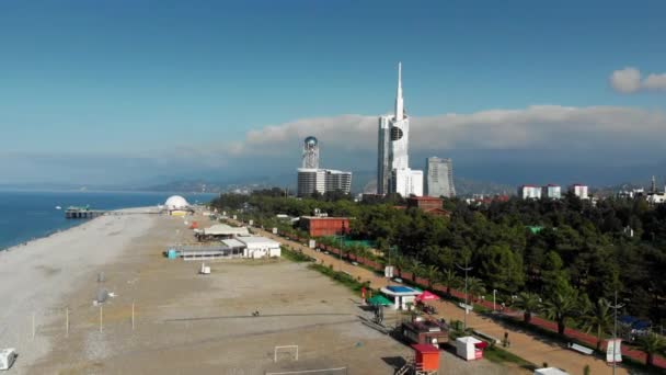 Yaz Karadeniz tarafından Gürcistan Batum şehir manzaraları — Stok video