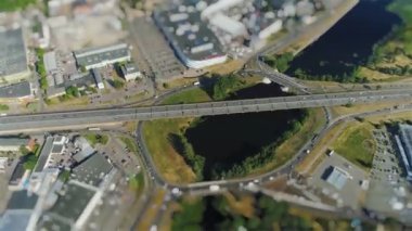 Riga şehir Minyatür hareket Yol arabaları Trafik Köprüsü drone Timelapse Viyadüğü
