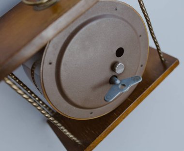 Mekanik sargılı eski sovyet masa saati