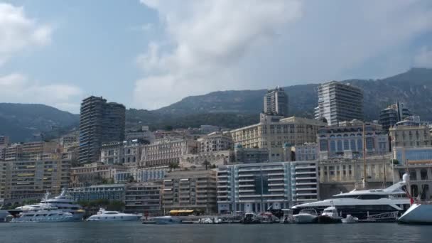 Ciudad de Mónaco Monte Carlo día soleado lapso de tiempo puerto con yahts — Vídeo de stock